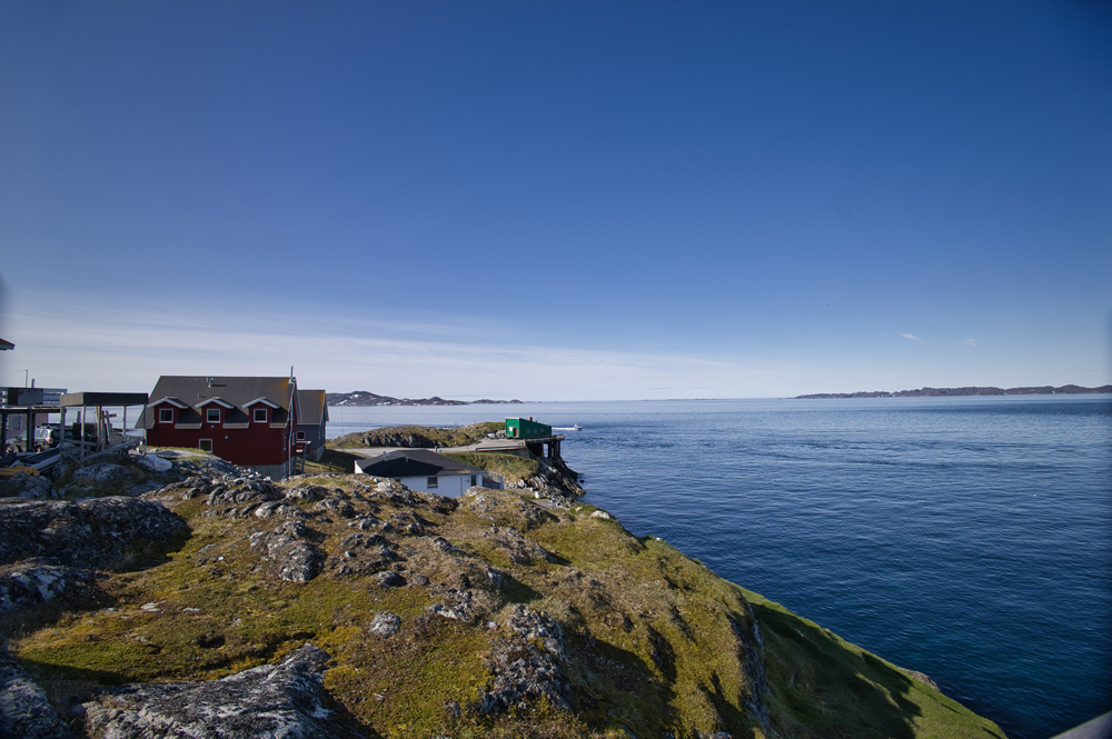 Abendspaziergang entlang des Boardwalks in Nuuk.
