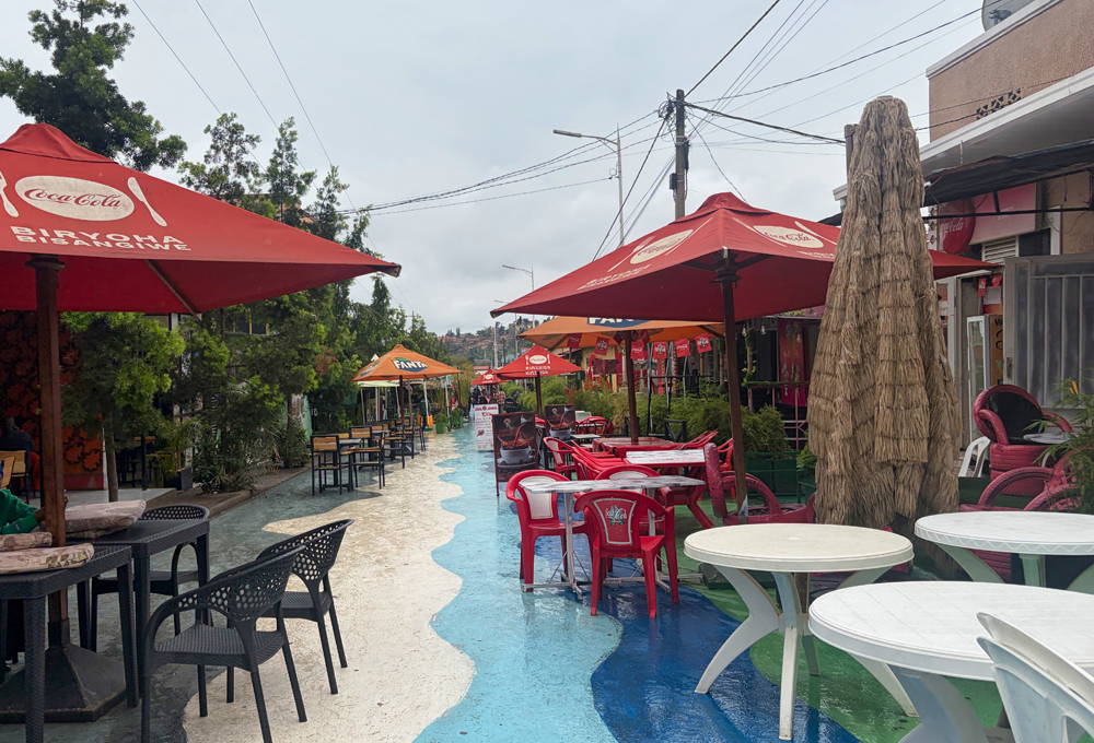 Die Biryogo Car-Free Zone ist der perfekte Ausgangspunkt für einen Spaziergang durch Kigali.